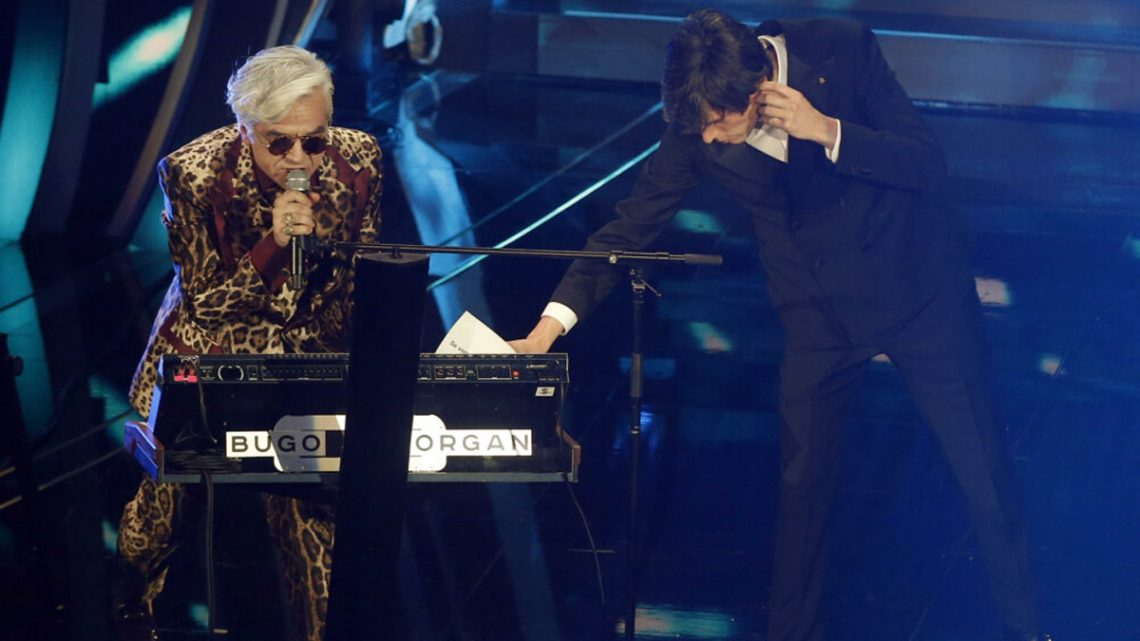 Sanremo 2020, la Rai anticipa “Live non è la D’Urso” e pubblica il video integrale della litigata tra Bugo e Morgan (VIDEO) Sanremo 2020, la Rai anticipa “Live non è la D’Urso” e pubblica il video integrale della litigata tra Bugo e Morgan (VIDEO)