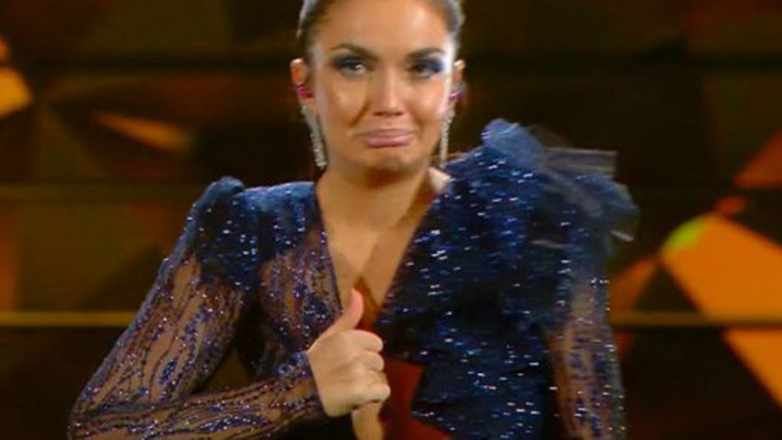 Sanremo 2020, Elettra Lamborghini va fuori di seno (FOTO) Sanremo 2020, Elettra Lamborghini va fuori di seno (FOTO)