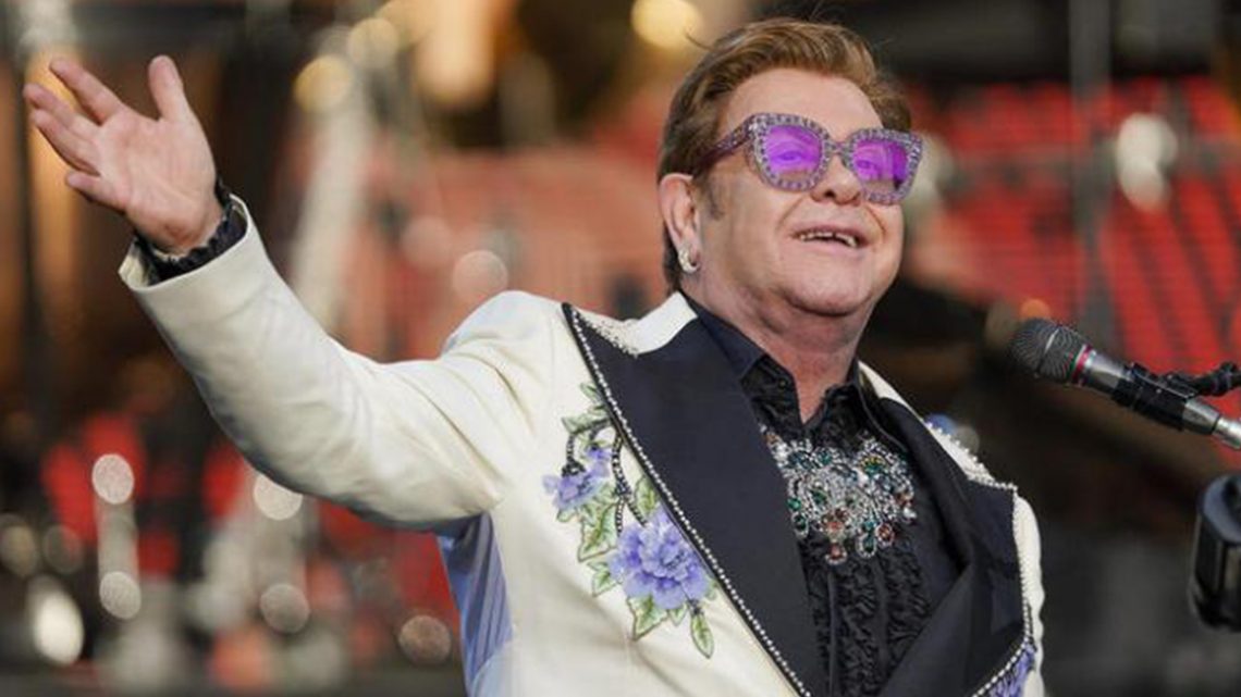 Malore durante un concerto per Elton John, caos durante un concerto in Nuova Zelanda (VIDEO) Malore durante un concerto per Elton John, caos durante un concerto in Nuova Zelanda (VIDEO)