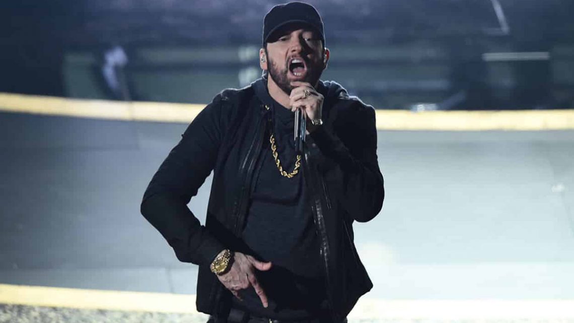 Oscar 2020, l’esibizione di Eminem dopo 18 anni dalla vittoria della statuetta Oscar 2020, l’esibizione di Eminem dopo 18 anni dalla vittoria della statuetta