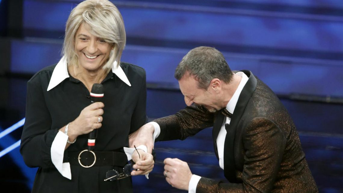 Sanremo 2020, ecco la classifica dopo le prime due puntate, Gabbani primo, seguono le Vibrazioni, ultimo posto per Junior Cally (FOTO) Sanremo 2020, ecco la classifica dopo le prime due puntate, Gabbani primo, seguono le Vibrazioni, ultimo posto per Junior Cally (FOTO)