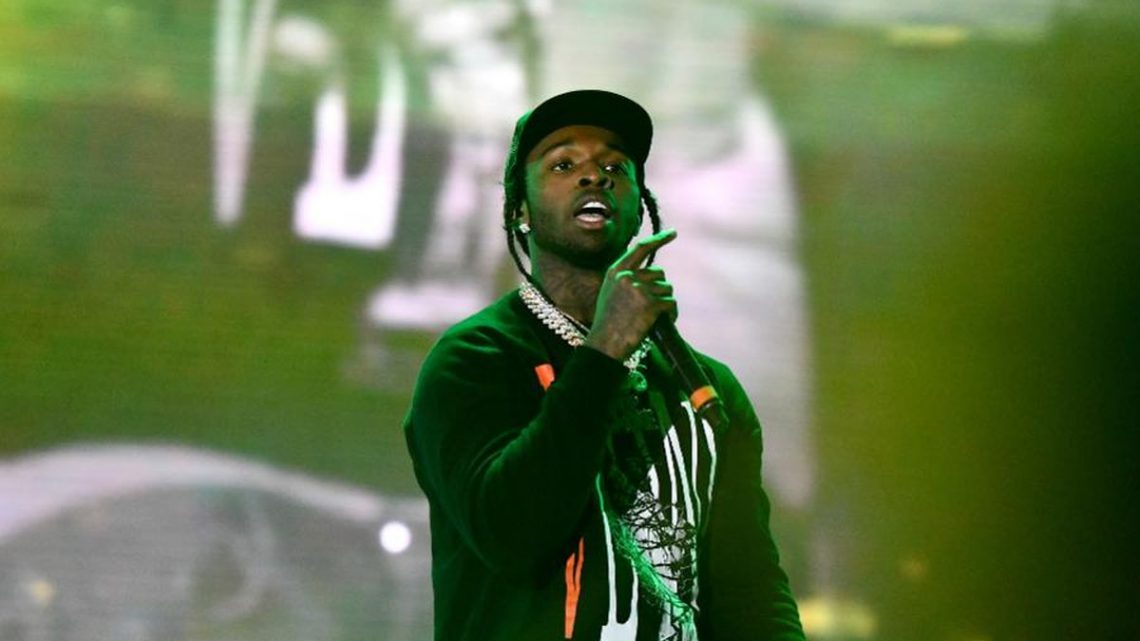 Il rapper Americano Pop Smoke è stato ucciso a colpi di pistola Il rapper Americano Pop Smoke è stato ucciso a colpi di pistola