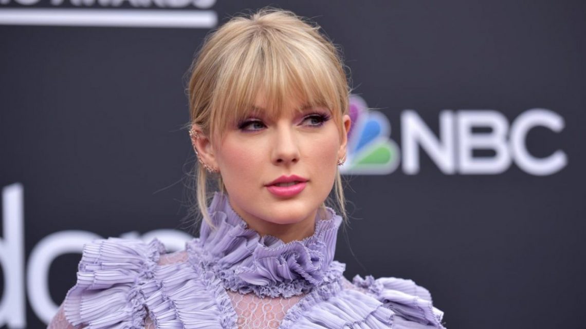 Taylor Swift – E’ uscito il nuovo video del singolo “The Man” ed è già un successo. Taylor Swift – E’ uscito il nuovo video del singolo “The Man” ed è già un successo.