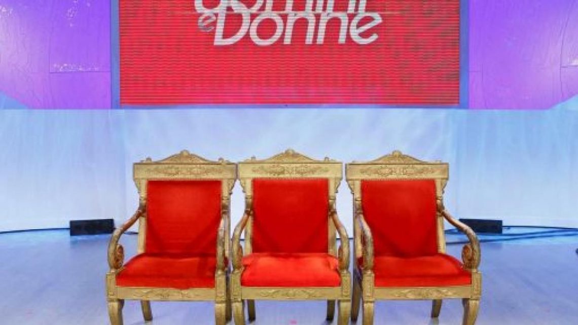 Coronavirus: Sospesi i casting di Uomini e Donne Coronavirus: Sospesi i casting di Uomini e Donne