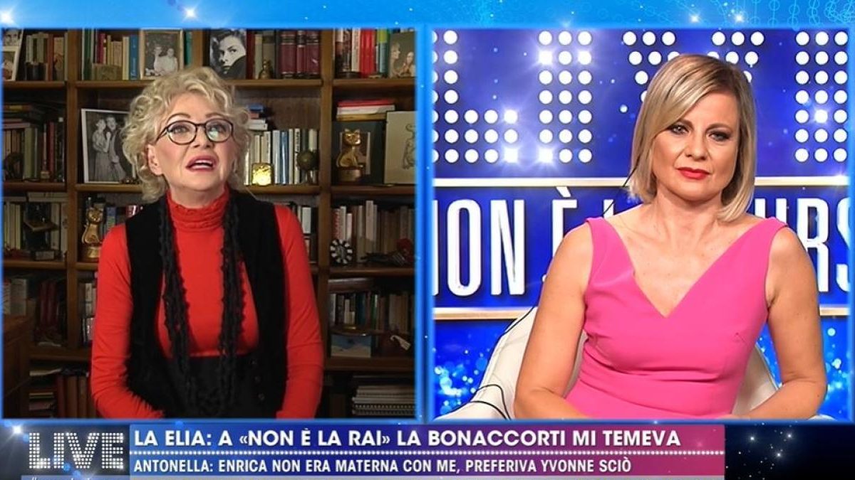 Antonella Elia ed Enrica Bonaccorti, confronto a Live non è la d’Urso. “Non era materna con me…”