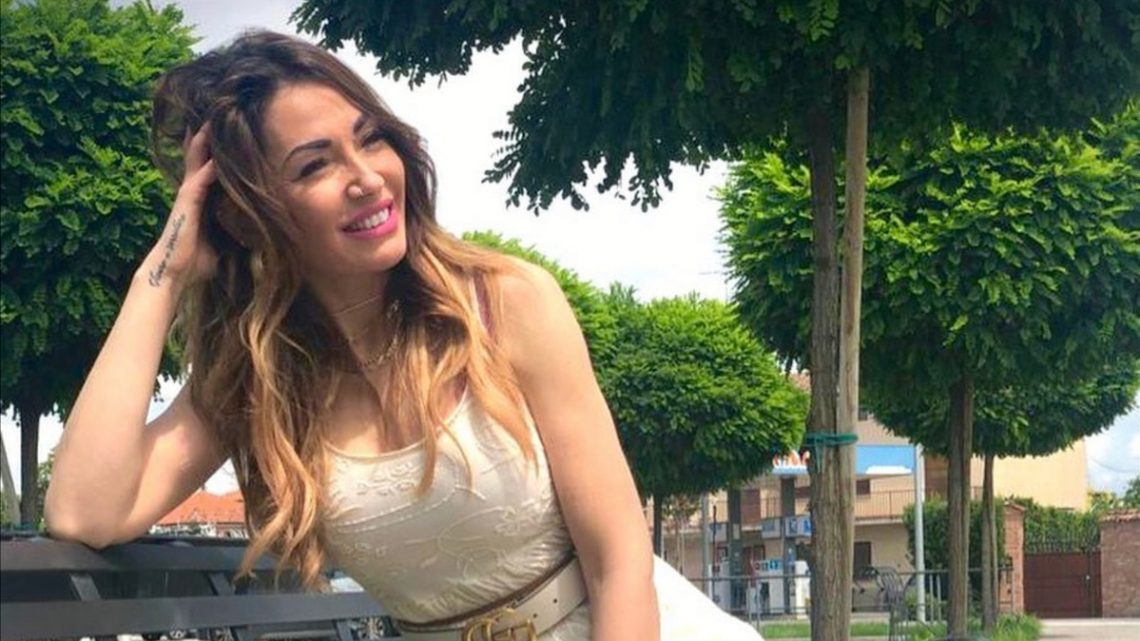 Ida Platano rompe il silenzio su Riccardo Guarnieri: “Ho toccato il fondo, finché all’improvviso…” Ida Platano rompe il silenzio su Riccardo Guarnieri: “Ho toccato il fondo, finché all’improvviso…”