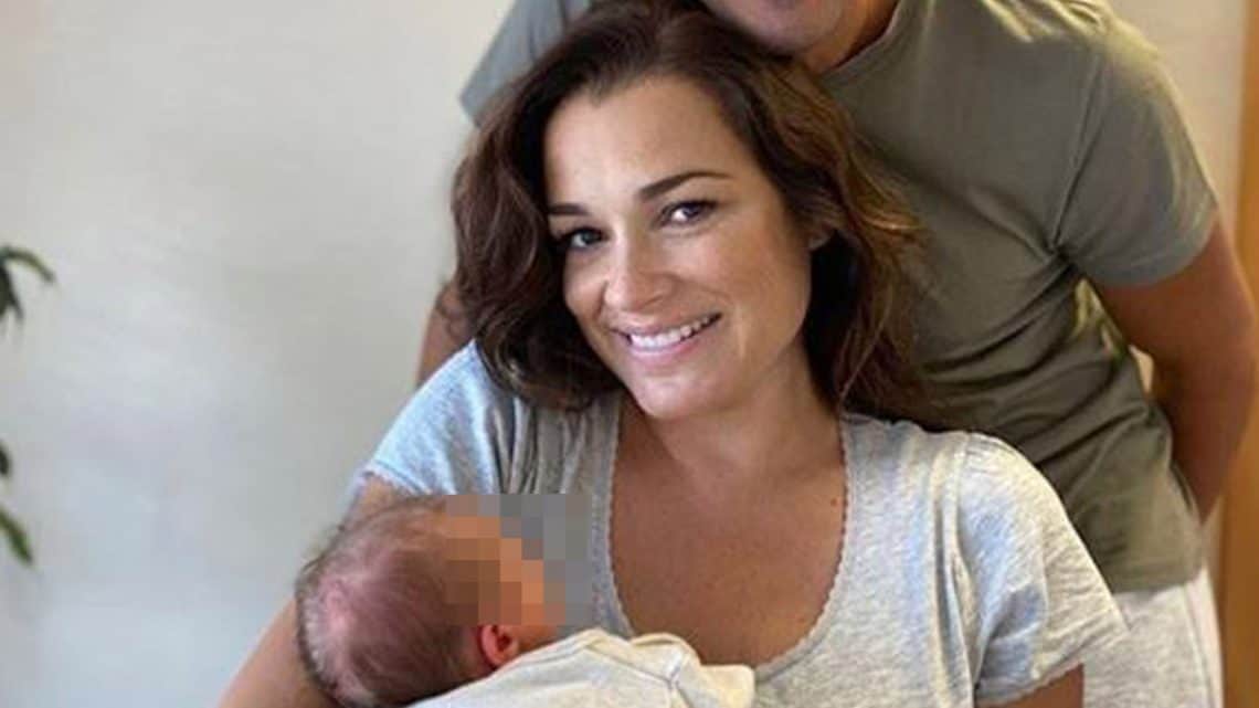 Torna a Verissimo Alena Seredova per raccontare della nascita della sua terza figlia! Torna a Verissimo Alena Seredova per raccontare della nascita della sua terza figlia!