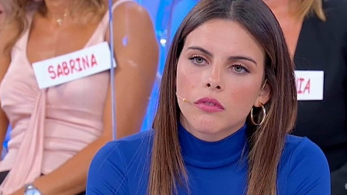 Uomini e Donne: attacco di gruppo per Selene