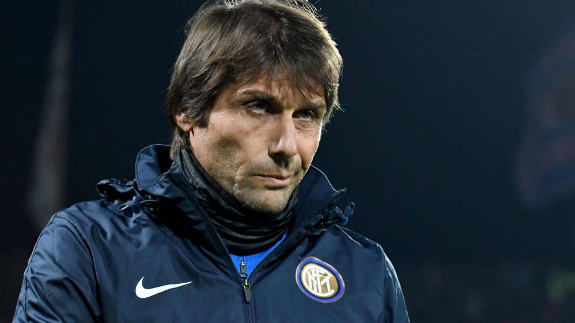 Striscia la Notizia, Tapiro d’Oro ad Antonio Conte Striscia la Notizia, Tapiro d’Oro ad Antonio Conte