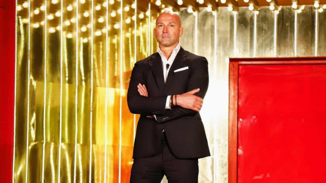 Grande Fratello Vip, Stefano Bettarini squalificato dopo aver bestemmiato Grande Fratello Vip, Stefano Bettarini squalificato dopo aver bestemmiato