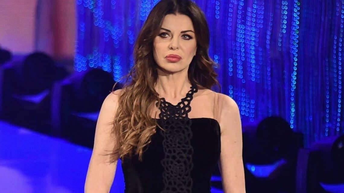 Alba Parietti: “Se tornassi indietro non rifarei nessun intervento estetico” Alba Parietti: “Se tornassi indietro non rifarei nessun intervento estetico”