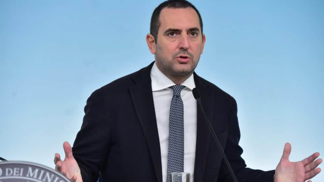 Ministro Spadafora: “Difficile riaprire le palestre a dicembre”. Ecco il perchè… Ministro Spadafora: “Difficile riaprire le palestre a dicembre”. Ecco il perchè…