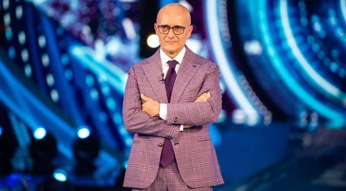 GF Vip, Alfonso Signorini confessa: “È stata un’edizione imprevedibile, ecco il perchè…” GF Vip, Alfonso Signorini confessa: “È stata un’edizione imprevedibile, ecco il perchè…”