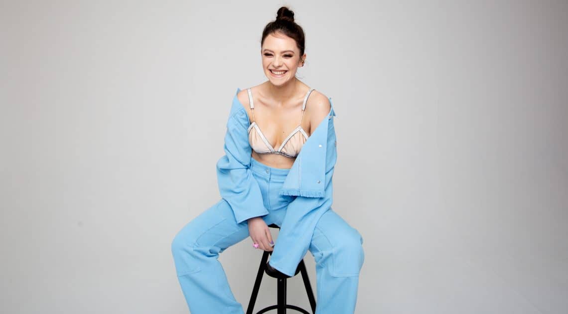 Francesca Michielin, Prosegue il successo del podcast “maschiacci”: ospite della nuova puntata Michela Murgia Francesca Michielin, Prosegue il successo del podcast “maschiacci”: ospite della nuova puntata Michela Murgia
