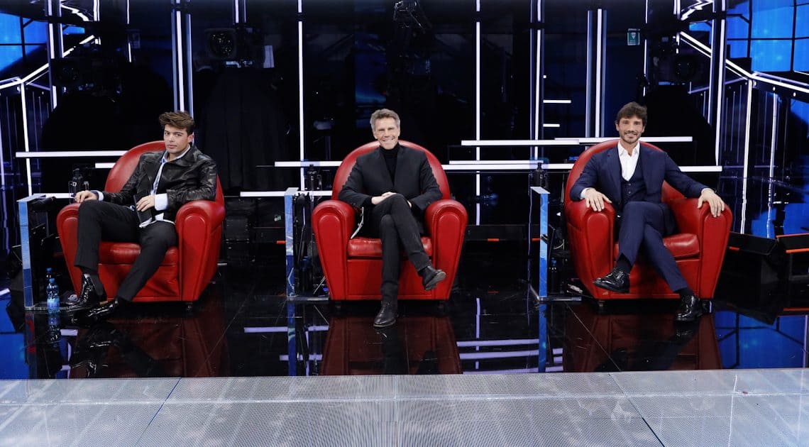 Emanuele Filiberto risponde alle critiche sulle sue competenze ad Amici Emanuele Filiberto risponde alle critiche sulle sue competenze ad Amici