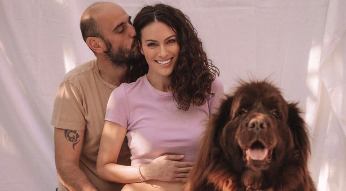 Paola Turani annuncia di essere incinta del suo primo figlio: “Abbiamo capito che niente è impossibile.” Paola Turani annuncia di essere incinta del suo primo figlio: “Abbiamo capito che niente è impossibile.”