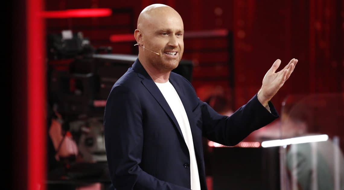 Amici 20, web in rivolta contro Rudy Zerbi per il suo atteggiamento nei confronti di Deddy Amici 20, web in rivolta contro Rudy Zerbi per il suo atteggiamento nei confronti di Deddy