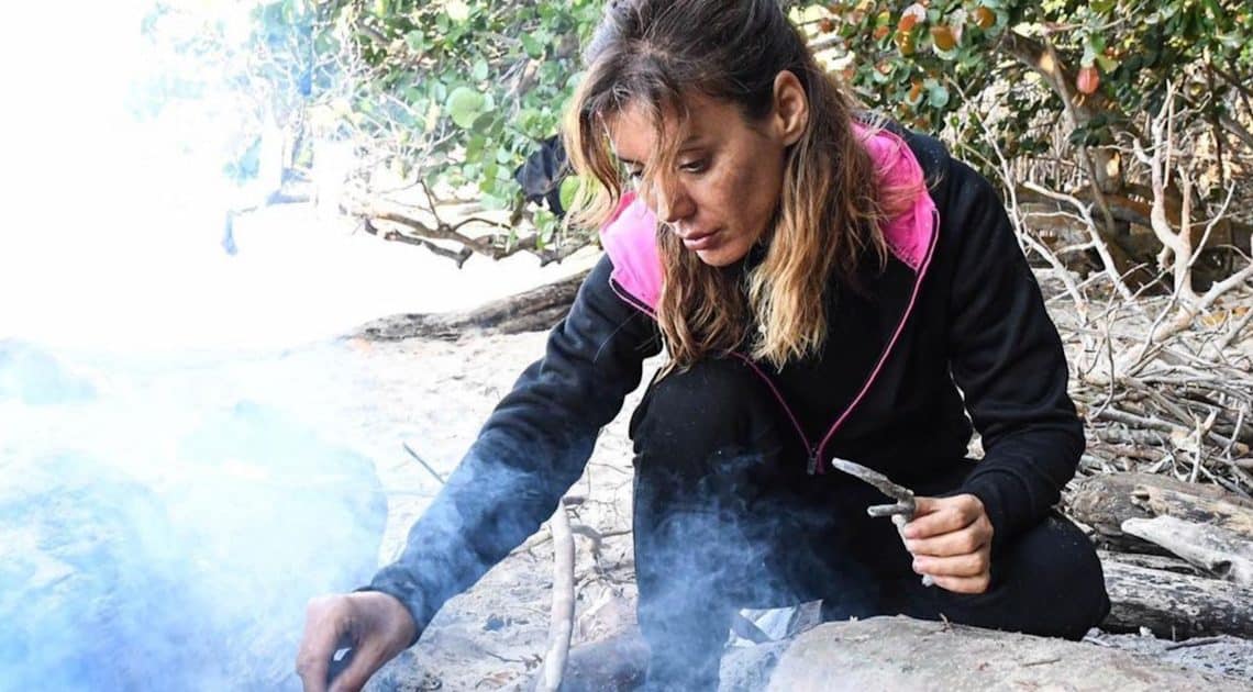 Isola dei Famosi, Daniela Martani senza freni su due naufraghi Isola dei Famosi, Daniela Martani senza freni su due naufraghi