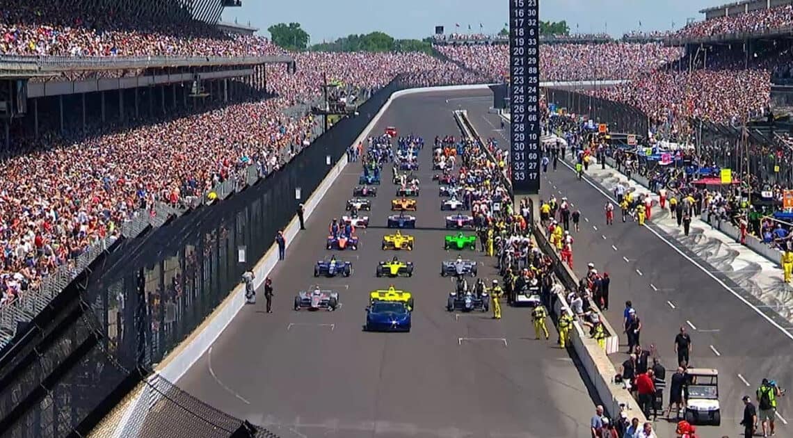 Domenica 30 maggio si corre la 500 miglia di Indianapolis: orari e in TV Domenica 30 maggio si corre la 500 miglia di Indianapolis: orari e in TV