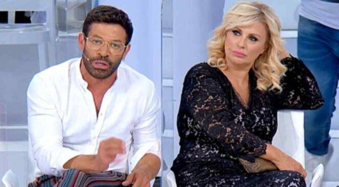 Uomini e Donne, Gianni Sperti e Tina Cipollari fuori dal programma? Uomini e Donne, Gianni Sperti e Tina Cipollari fuori dal programma?