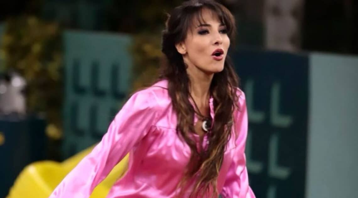 GF Vip, “Miriana Trevisan è protetta dal confessionale, resterà” il web sempre più convinto e nel frattempo spunta un video GF Vip, “Miriana Trevisan è protetta dal confessionale, resterà” il web sempre più convinto e nel frattempo spunta un video