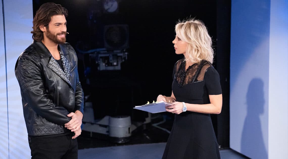 “C’è posta per te”: anticipazioni della seconda puntata. Ospite Can Yaman (FOTO) “C’è posta per te”: anticipazioni della seconda puntata. Ospite Can Yaman (FOTO)