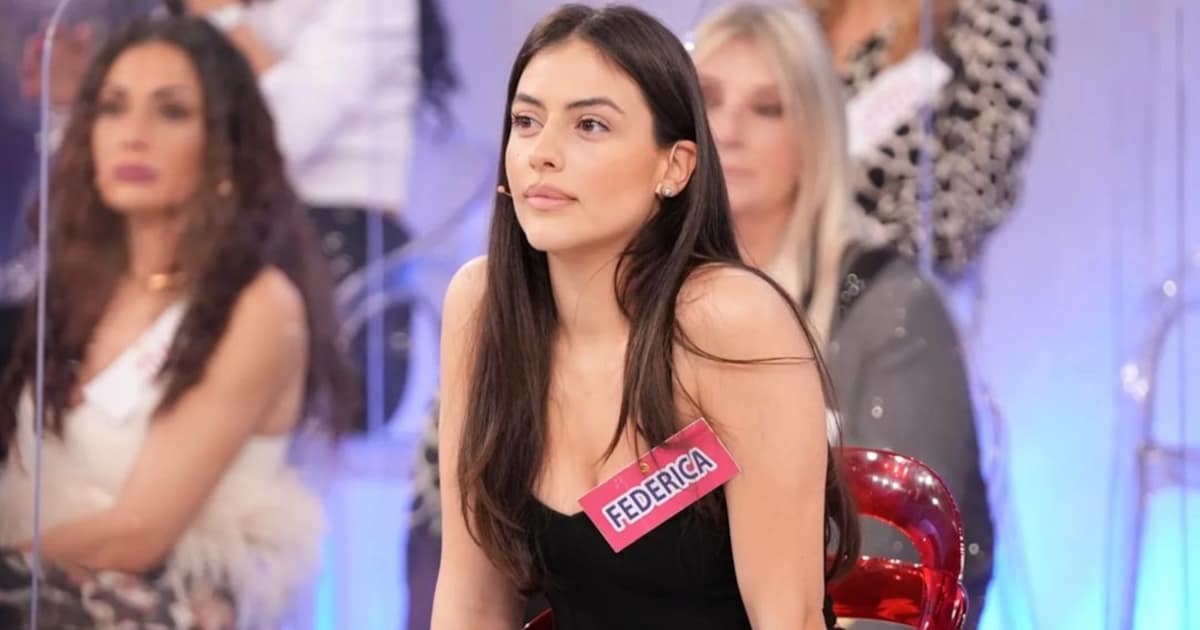 Uomini e Donne, Federica Aversano risponde ai commenti “Dare del co***one non è un’offesa se chi la fa non ha intenzione di offendere”