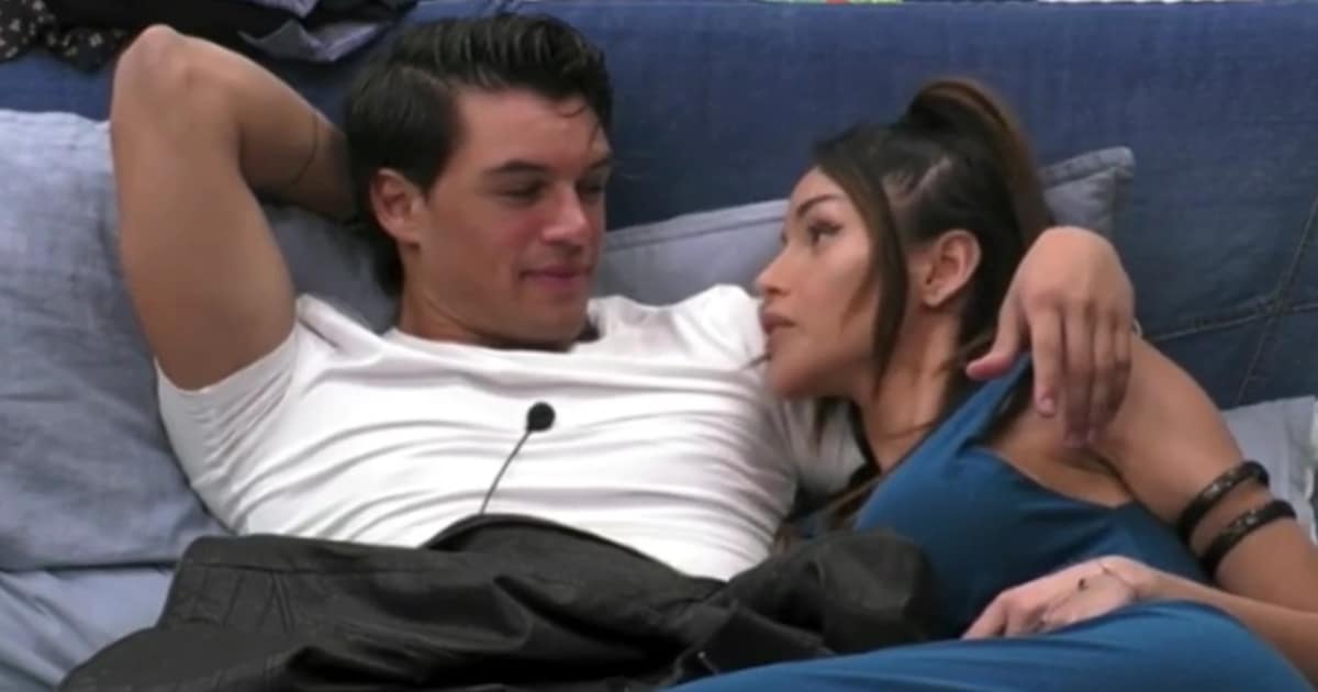 GF Vip, confessione Hot di Delia Duran ad Antonio Medugno “Ho voglia”. Ecco di cosa (VIDEO)