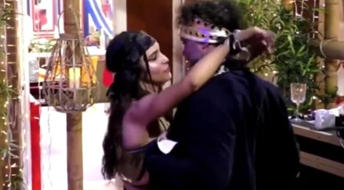 GF Vip, Jessica e Barù due cuori e una capanna, l’amore va oltre i copioni GF Vip, Jessica e Barù due cuori e una capanna, l’amore va oltre i copioni