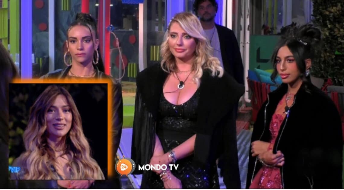 GF Vip, Soleil dà lezione di stile al conduttore che cerca il dissing nella Casa “Il gioco è finito, ho lasciato tutto alle spalle” GF Vip, Soleil dà lezione di stile al conduttore che cerca il dissing nella Casa “Il gioco è finito, ho lasciato tutto alle spalle”