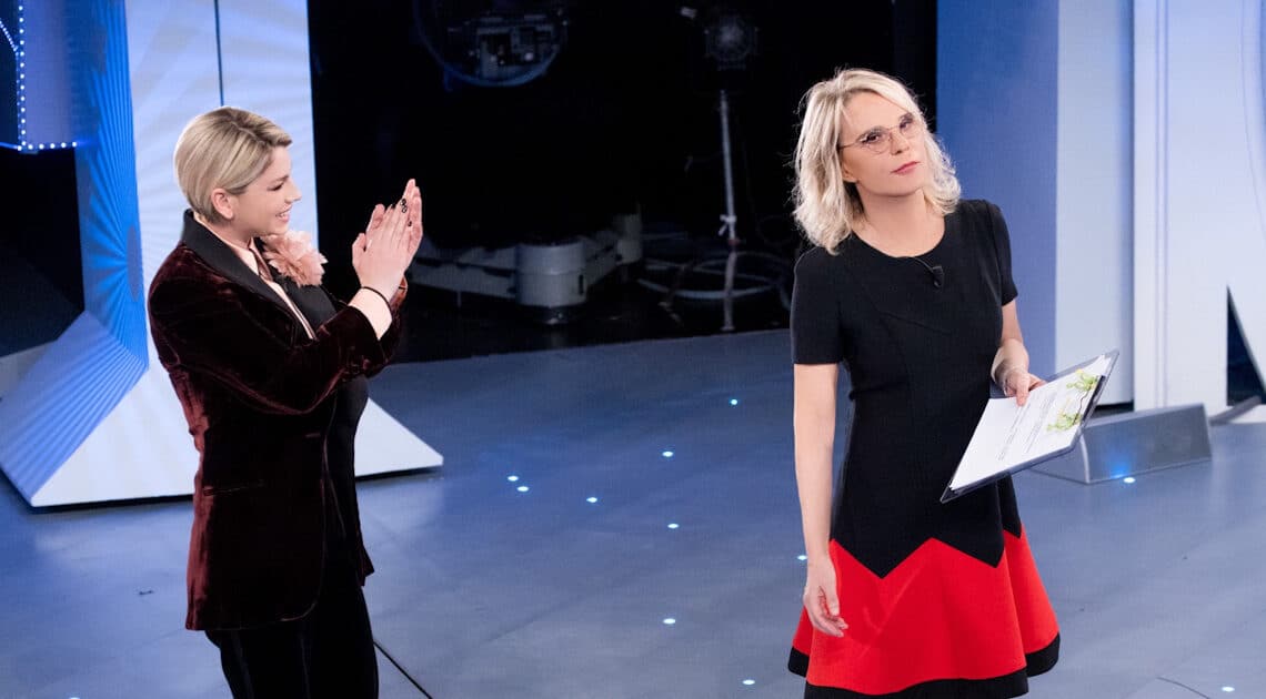 C’è posta per te, ultimo appuntamento con ospite Emma C’è posta per te, ultimo appuntamento con ospite Emma