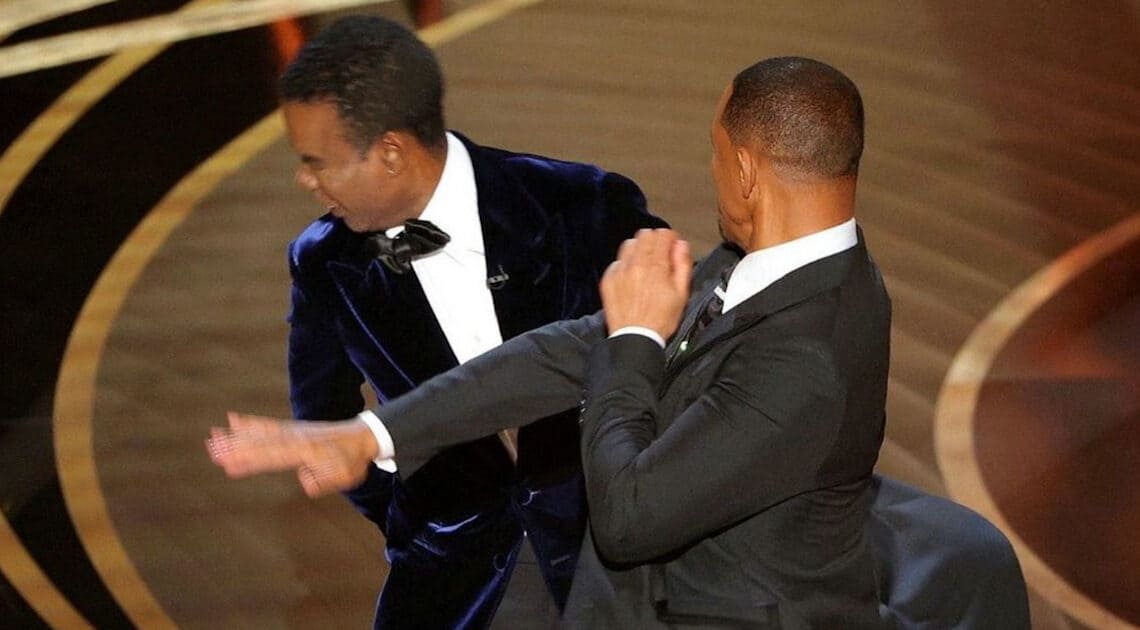 Oscar 2022, follia Will Smith, schiaffo a Chris Rock durante la cerimonia. Ecco cosa è successo *VIDEO* Oscar 2022, follia Will Smith, schiaffo a Chris Rock durante la cerimonia. Ecco cosa è successo *VIDEO*