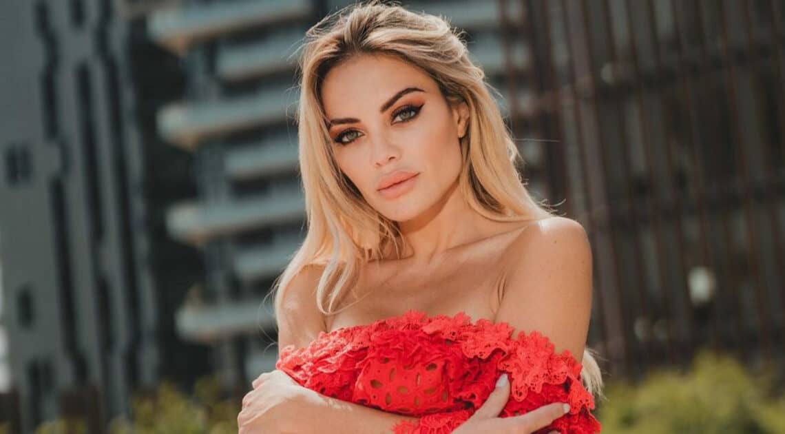 Elena Morali si racconta a MondoTV24: La Pupa e il Secchione, le nozze, Aristide e tanto altro Elena Morali si racconta a MondoTV24: La Pupa e il Secchione, le nozze, Aristide e tanto altro