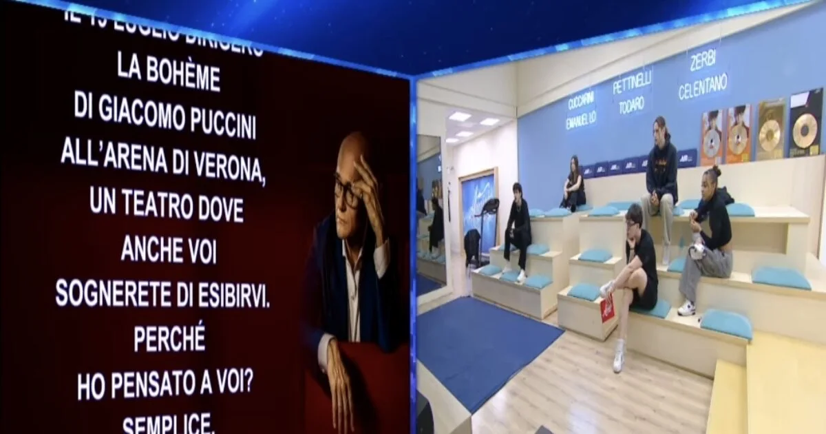 Amici 23, Alfonso Signorini irrompe in casetta con una sfida, ecco cosa è successo