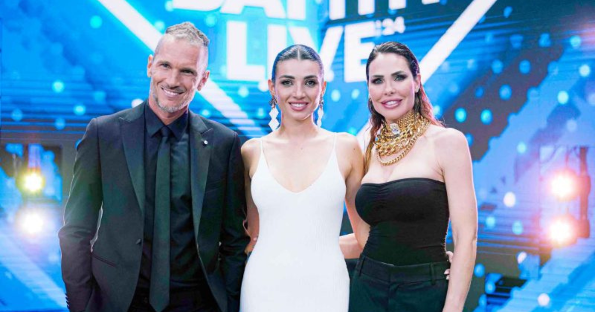 Battiti Live, la prima puntata con Ilary Blasi alla conduzione parte col botto, ma Mediaset cancella i suoi errori