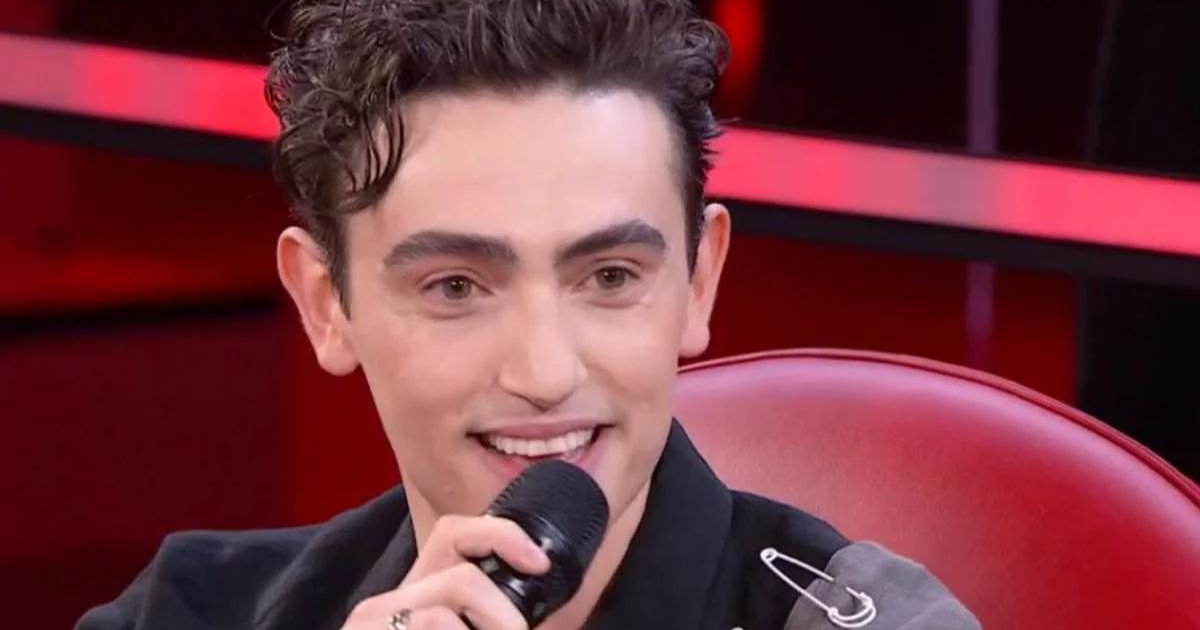 Michele Bravi glissa sulla possibilità di rifare il giudice di Amici “Ancora è presto”