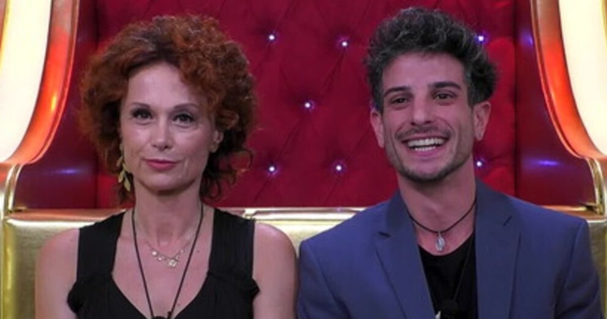 Grande Fratello, in che rapporti sono Beatrice Luzzi e Giuseppe Garibaldi? Lei svela tutto