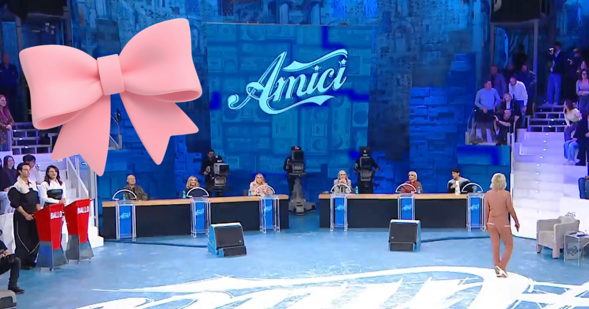 Amici, un ex allievo diventa papà: l’annuncio social con la fidanzata