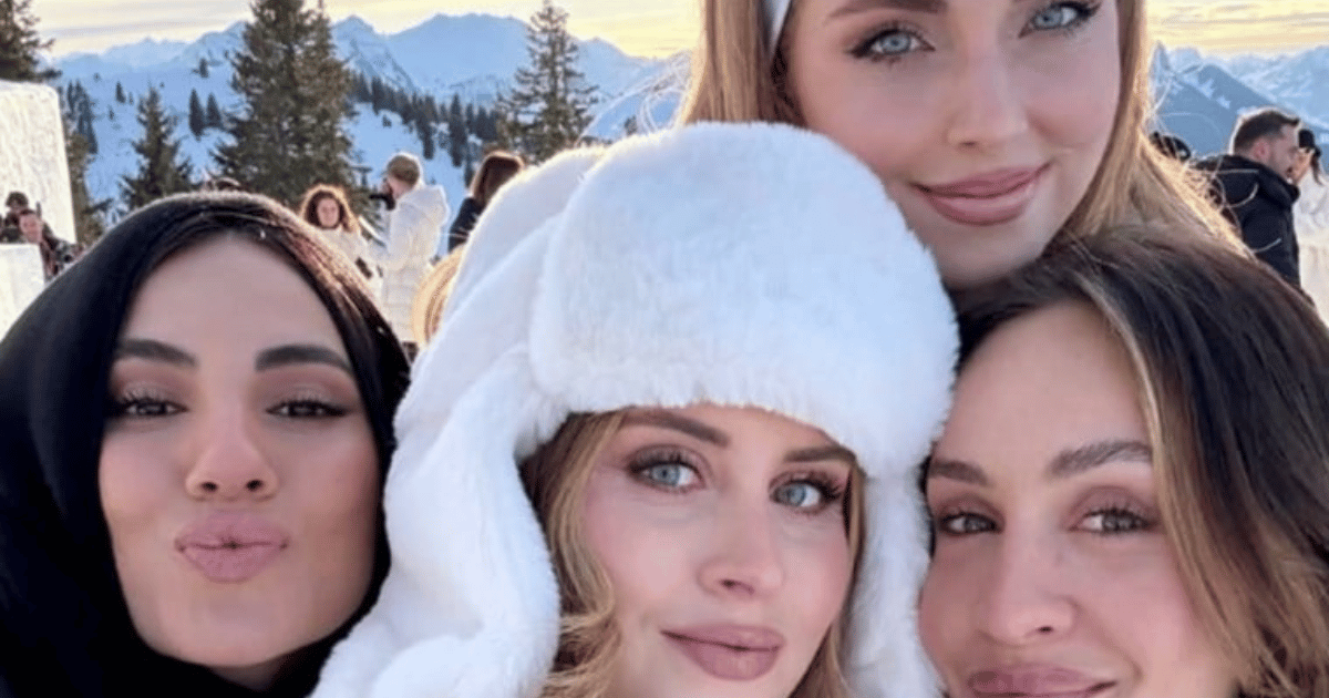 Giulia De Lellis, Helena Prestes e le sorelle Ferragni insieme in montagna: foto chic sulla neve