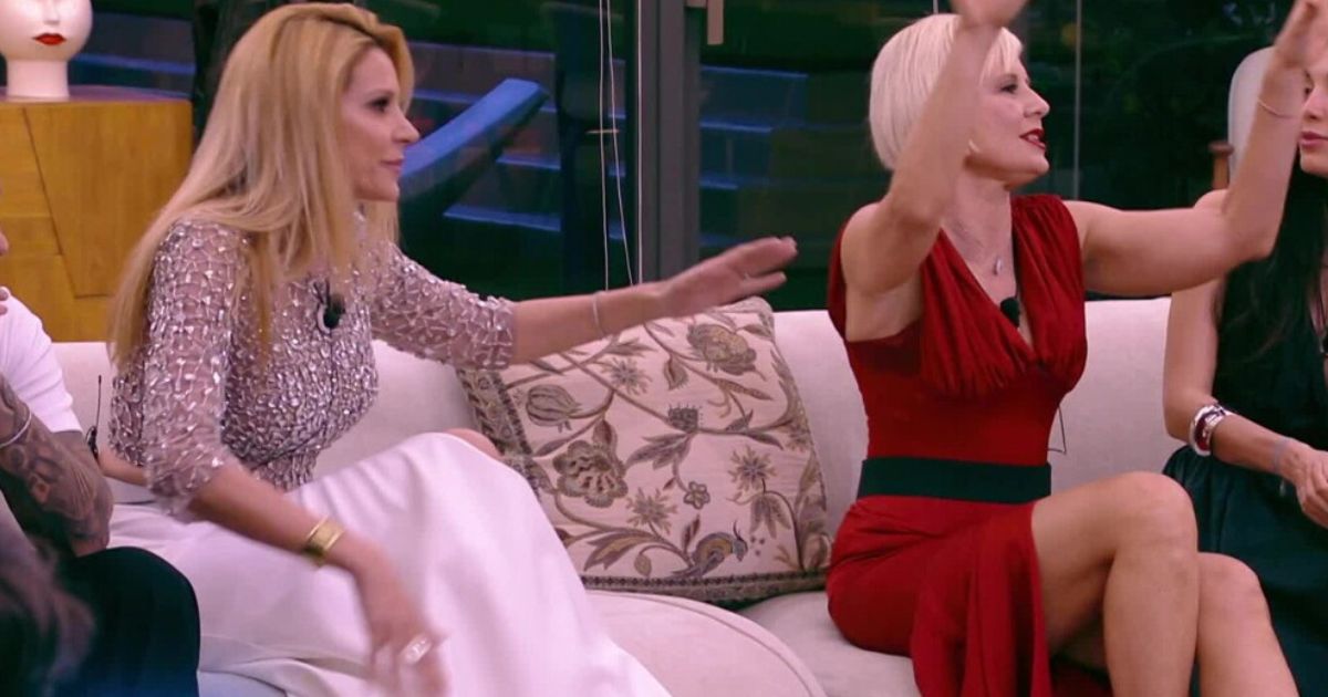 GF Vip: Volano stracci tra Adriana e Antonella per il like di Pietro!