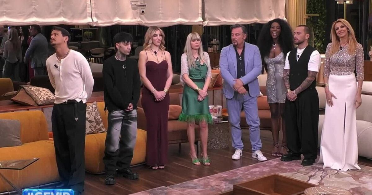 GF Vip: Guerra tra Gold e Economy! Selvaggia asfalta Adriana Volpe