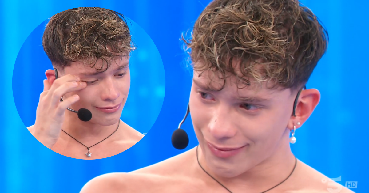 Alessio piange Serale Amici 25