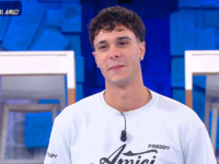 Anticipazioni Amici 26, Napo non balla: si è già infortunato? I dubbi sullo stop improvviso