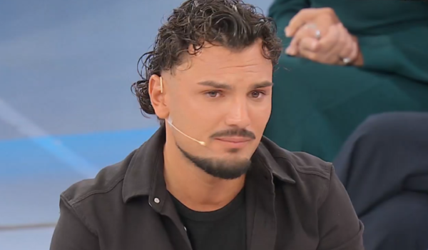 Uomini e Donne, Rosaria smaschera Giovanni Grazioso: “Mi ha scritto quando era ancora fidanzato con Sabrina, ho raccontato tutto alla redazione”