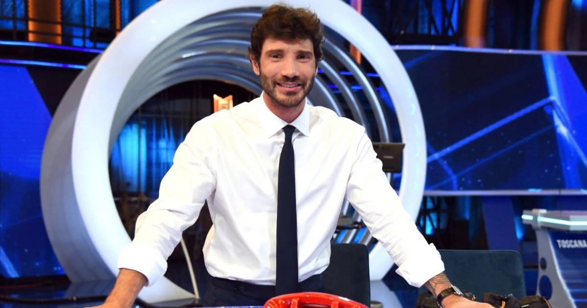 affari tuoi stefano de martino